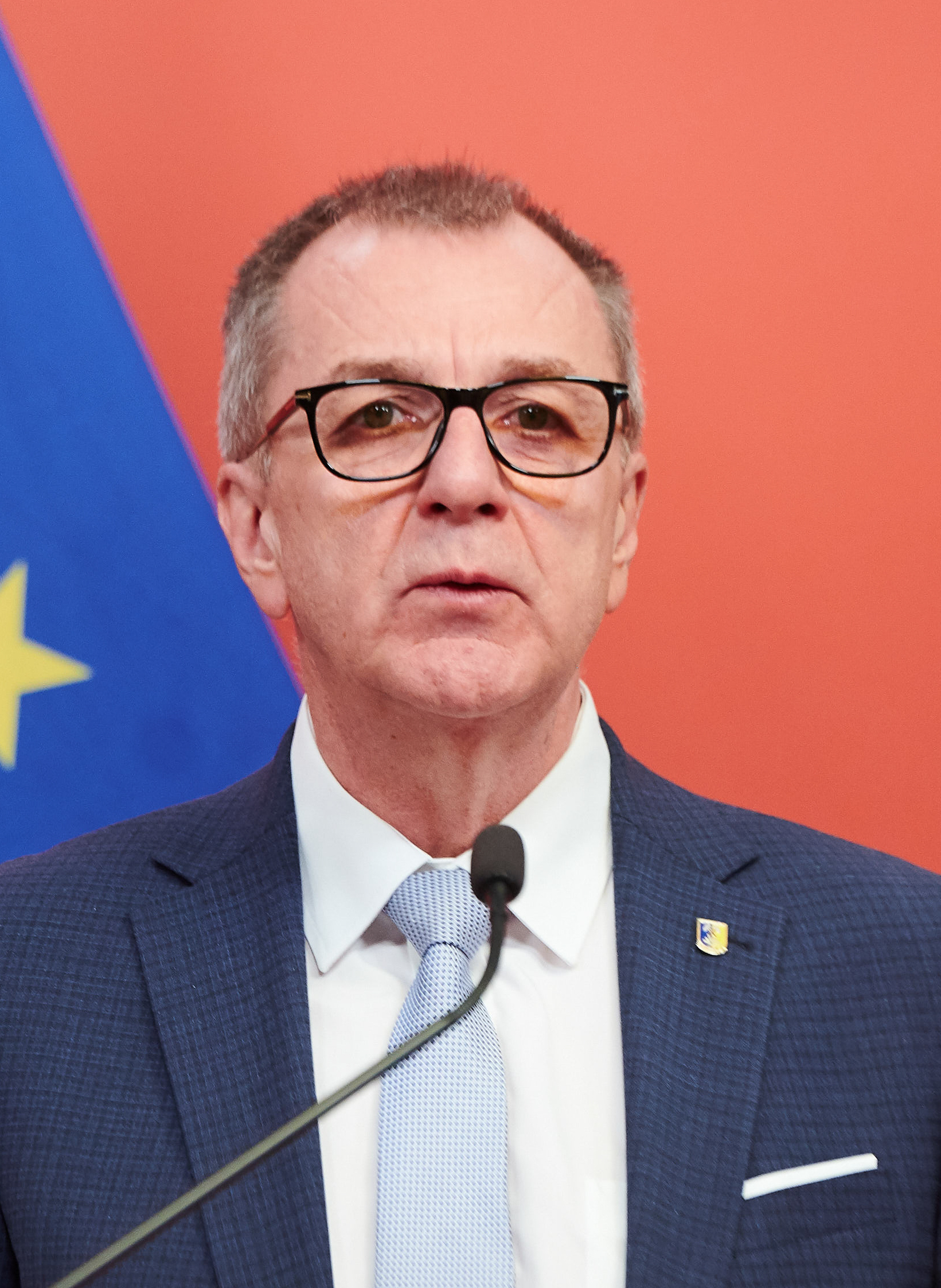 Rupert Dworak bei einer Pressekonferenz.