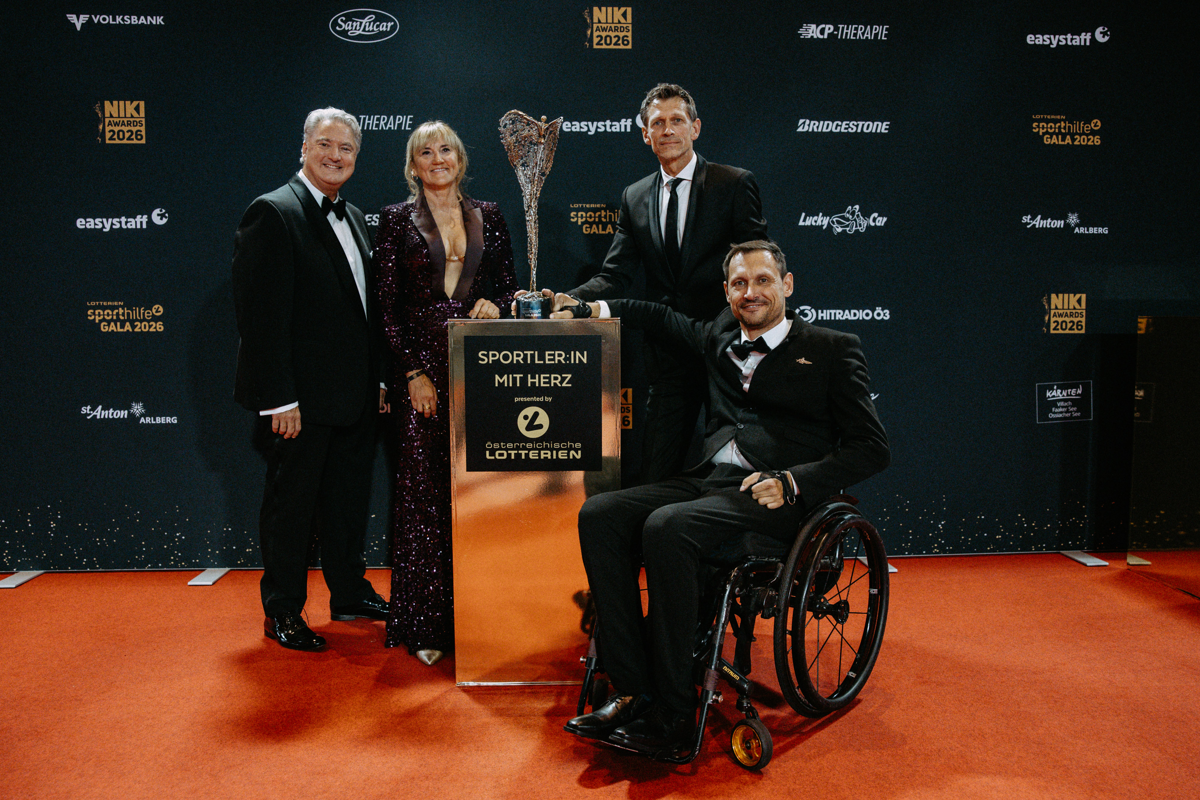 Erwin van Lambaart, Elisabeth Schrenk, Michael Buchleitner und Hannes Kinigadner mit der Auszeichnung Sportler:in mit Herz.
